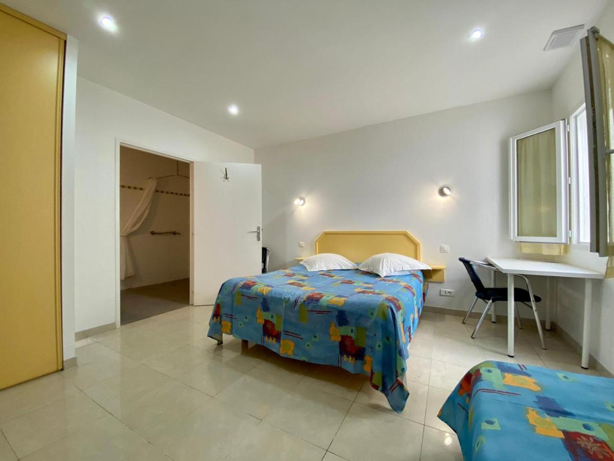 Hotel Myriam Vias Plage ภายนอก รูปภาพ