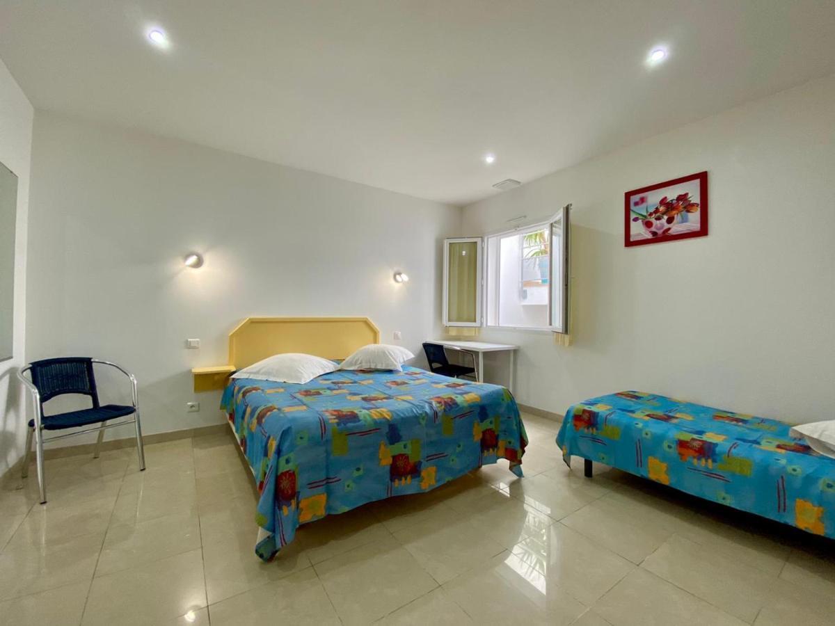 Hotel Myriam Vias Plage ภายนอก รูปภาพ